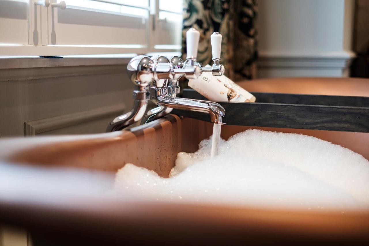 Hotel Bear Of Burton Christchurch  Esterno foto