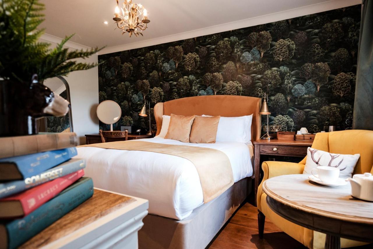 Hotel Bear Of Burton Christchurch  Esterno foto