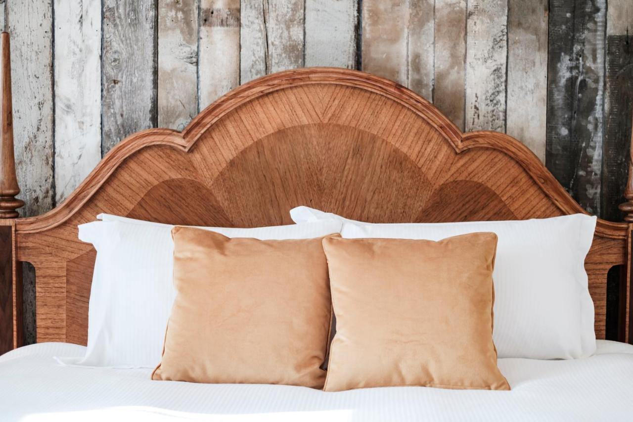 Hotel Bear Of Burton Christchurch  Esterno foto