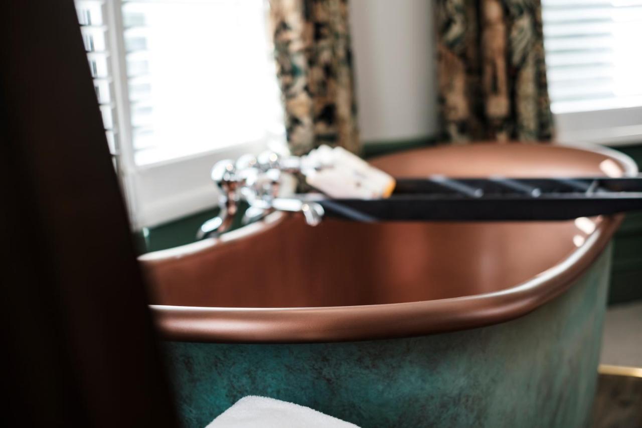 Hotel Bear Of Burton Christchurch  Esterno foto