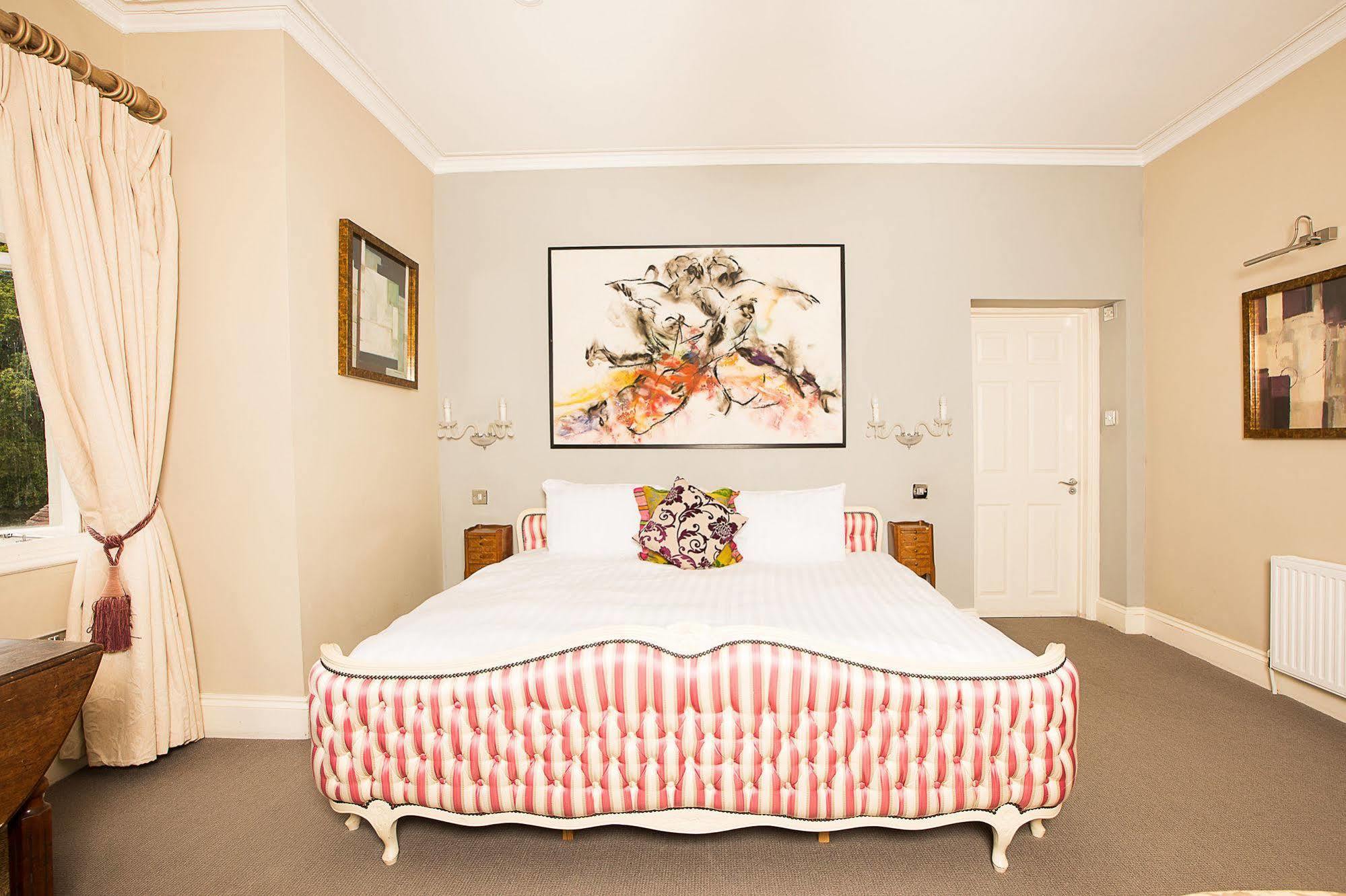 Hotel Bear Of Burton Christchurch  Esterno foto